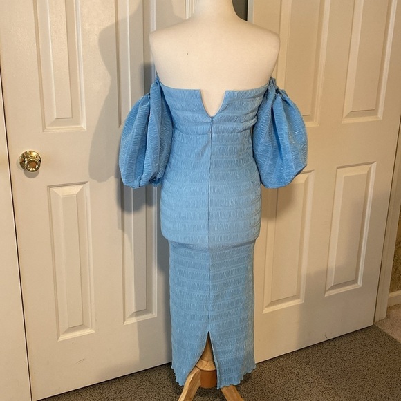 L’ide’e Pleated Gown Light Blue Size 10 in Like New Condition - Picture 5 of 11
